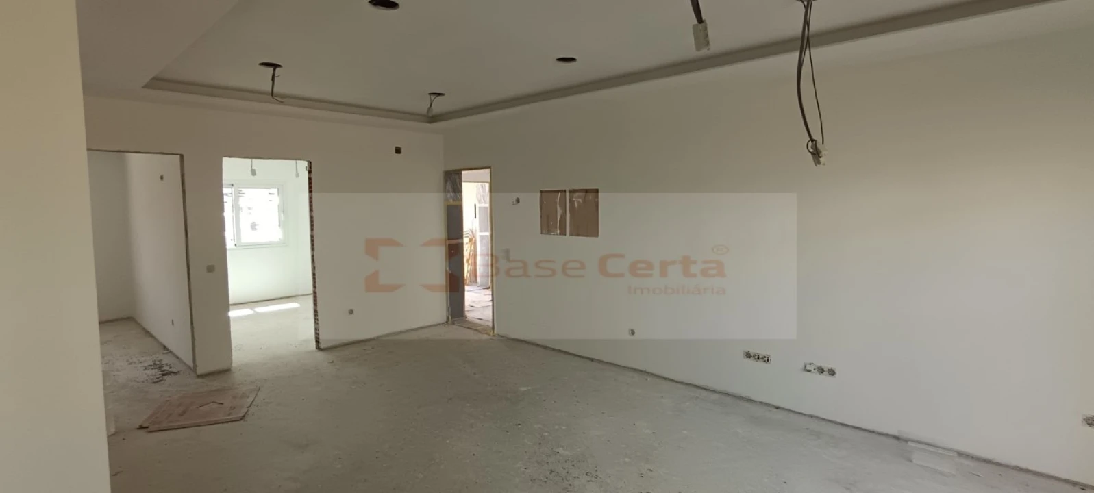 Apartamento T2 para Venda em Azambuja Foto 12