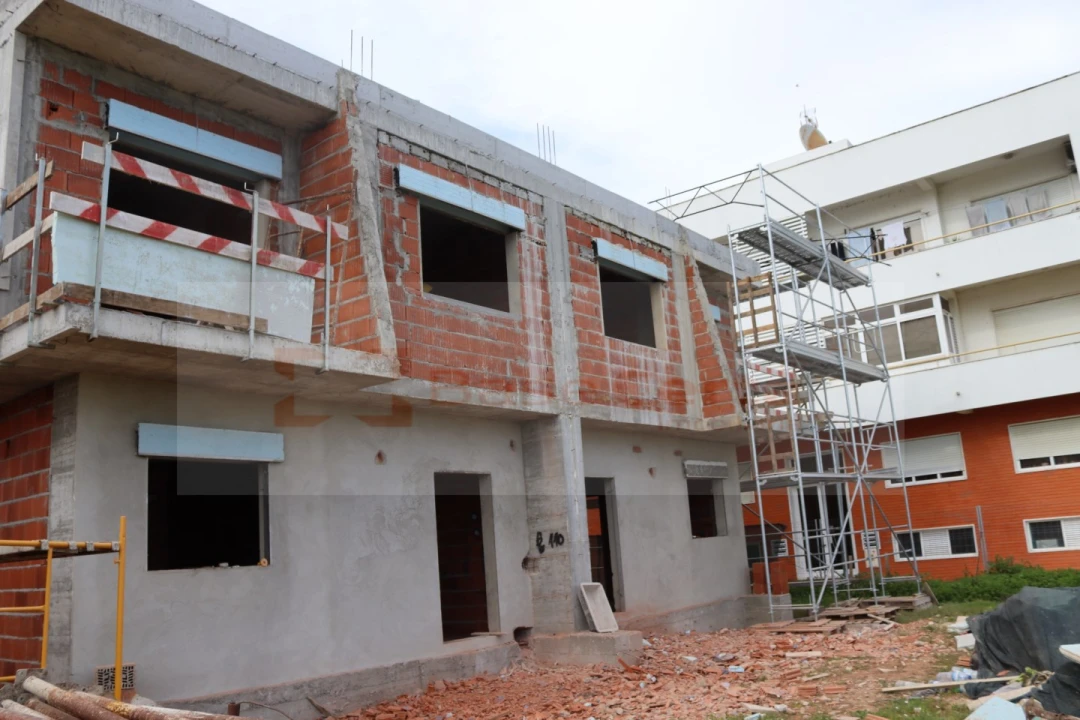 Apartamento T2 para Venda em Azambuja Foto 7