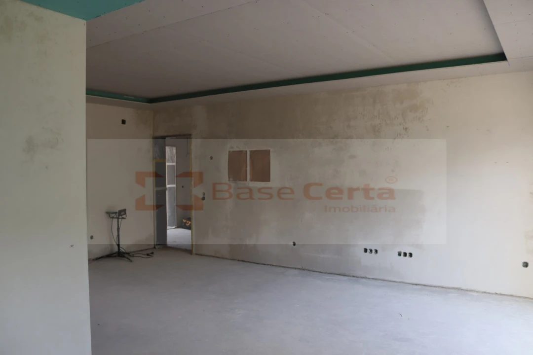 Apartamento T2 para Venda em Azambuja Foto 17