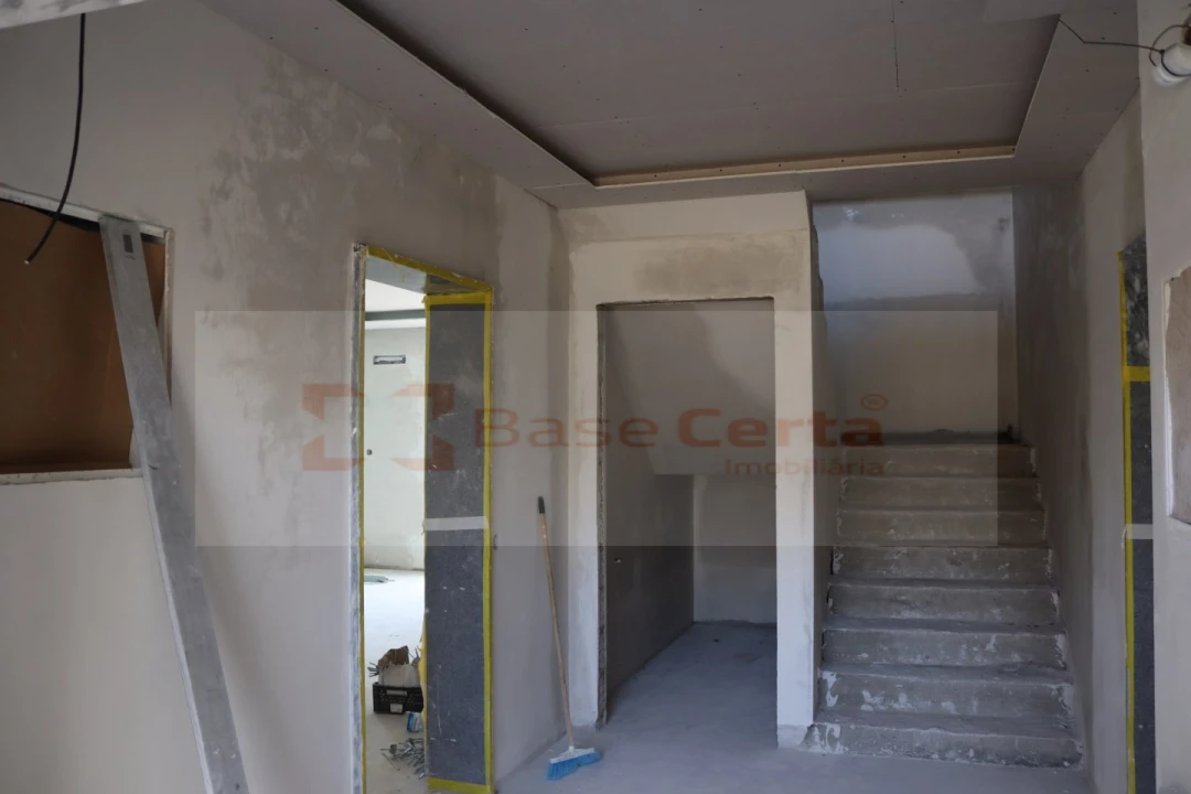 Apartamento T2 para Venda em Azambuja Foto 25