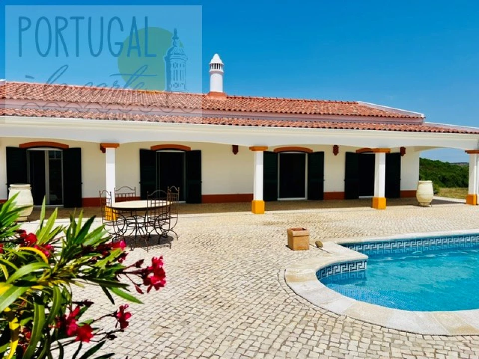Quinta T4 para Venda em Ourique Foto 1