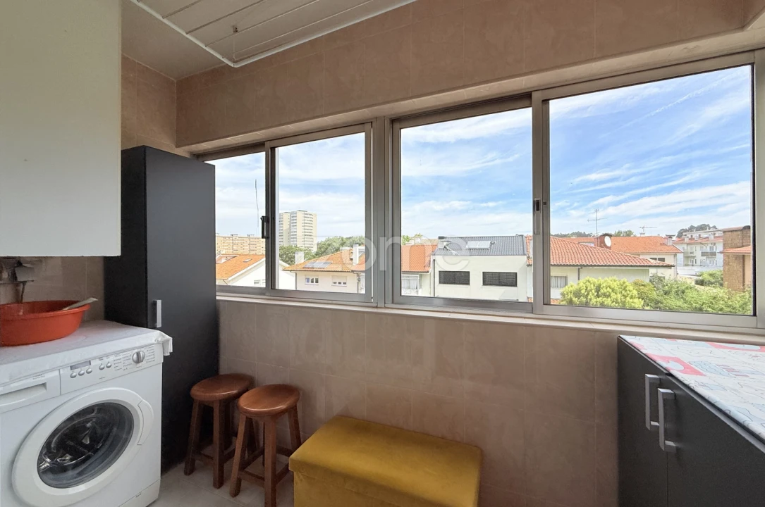 Apartamento T1 para Arrendamento em São Mamede de Infesta e Senhora da Hora Foto 12