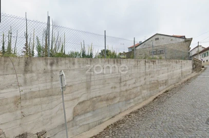 Terreno para Venda em Vilar e Mosteiró