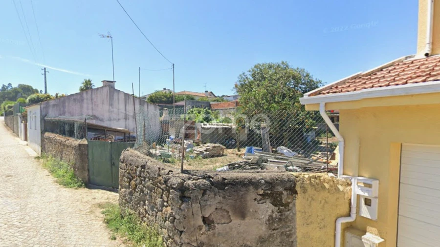 Terreno para Venda em Vilar e Mosteiró