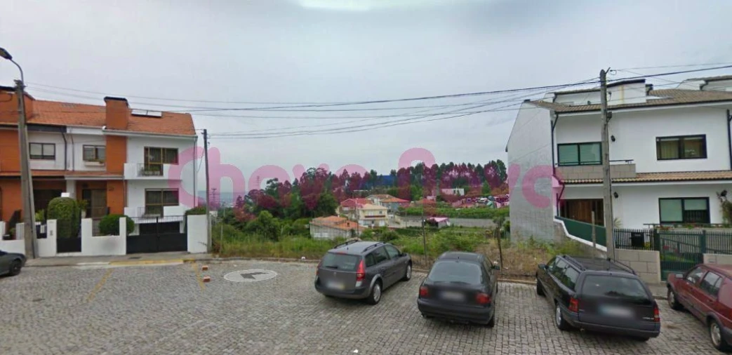 Terreno para Venda em Arcozelo Foto 2