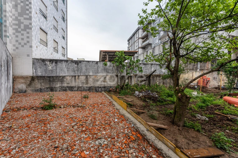 Apartamento T2 para Venda em São João da Madeira Foto 19