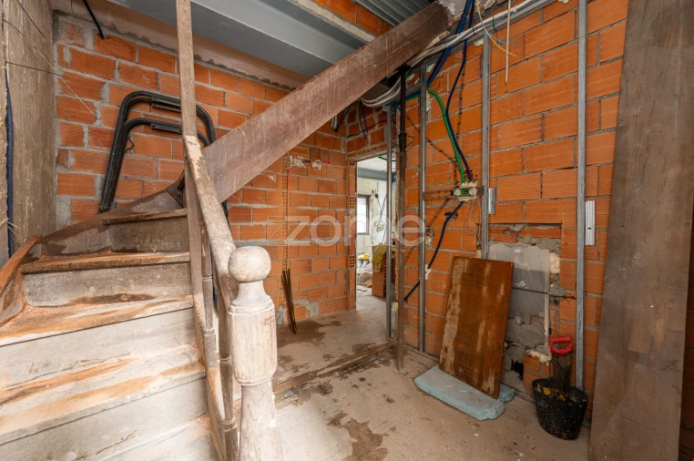 Apartamento T2 para Venda em São João da Madeira Foto 32