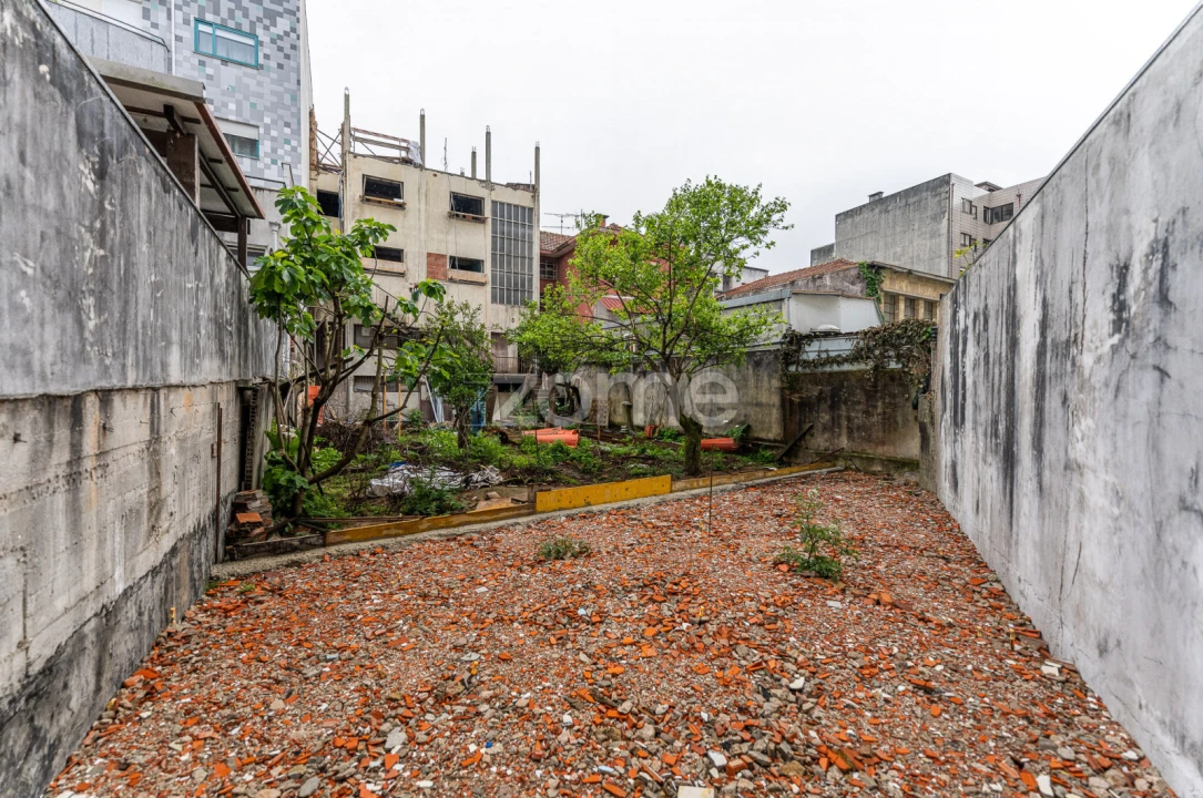 Apartamento T2 para Venda em São João da Madeira Foto 18