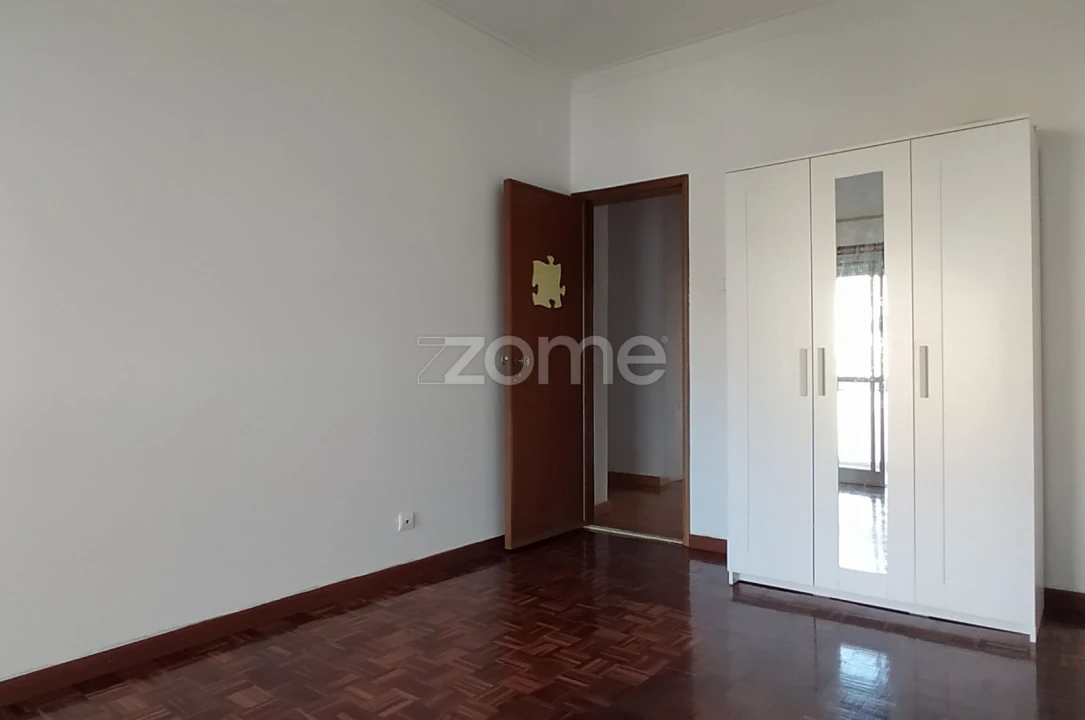 Apartamento T3 para Arrendamento em Carcavelos e Parede Foto 15