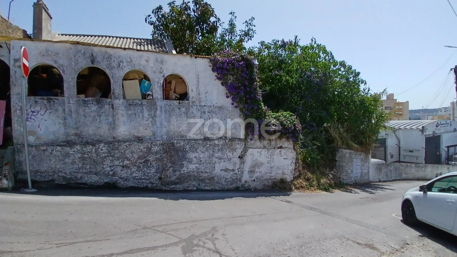 Terreno para Venda em Falagueira-Venda Nova