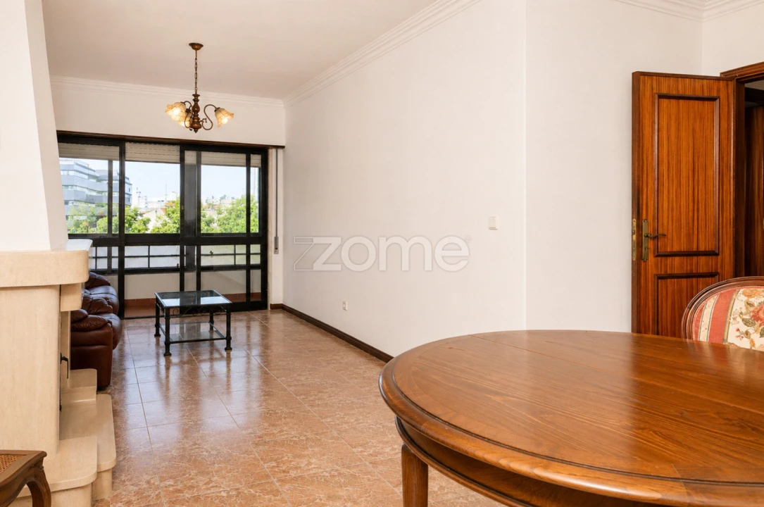 Apartamento T2 para Arrendamento em Carcavelos e Parede Foto 6