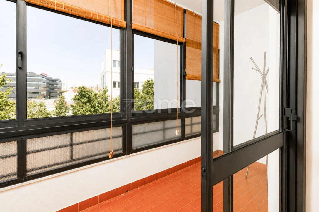 Apartamento T2 para Arrendamento em Carcavelos e Parede Foto 9