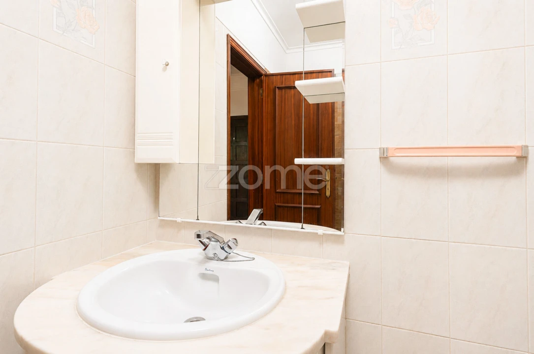 Apartamento T2 para Arrendamento em Carcavelos e Parede Foto 17