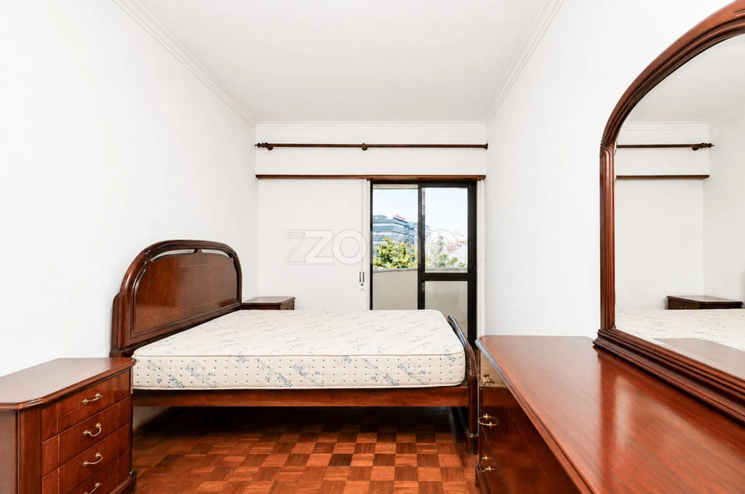 Apartamento T2 para Arrendamento em Carcavelos e Parede Foto 11