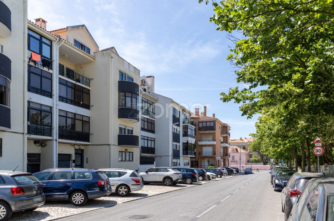 Apartamento T2 para Arrendamento em Carcavelos e Parede Foto 2