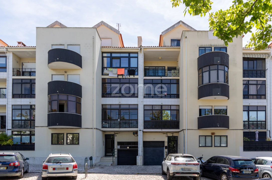 Apartamento T2 para Arrendamento em Carcavelos e Parede Foto 1