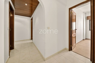 Apartamento T2 para Venda em Algueirão-Mem Martins