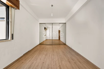 Apartamento T2 para Venda em Algueirão-Mem Martins