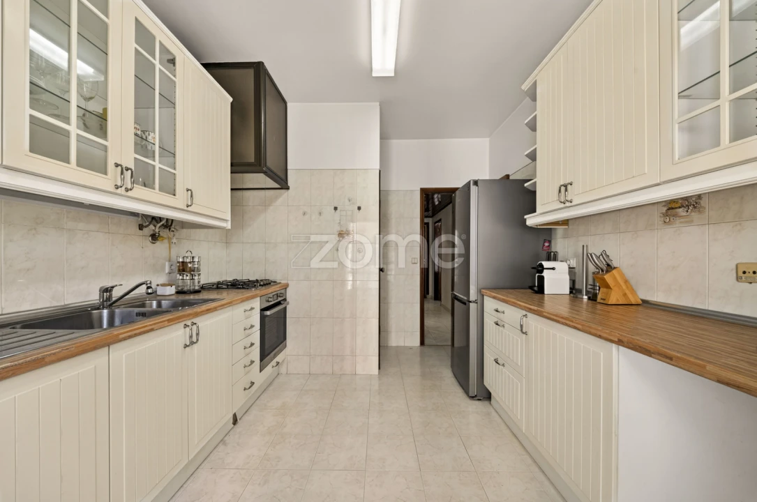 Apartamento T2 para Venda em Algueirão-Mem Martins Foto 4