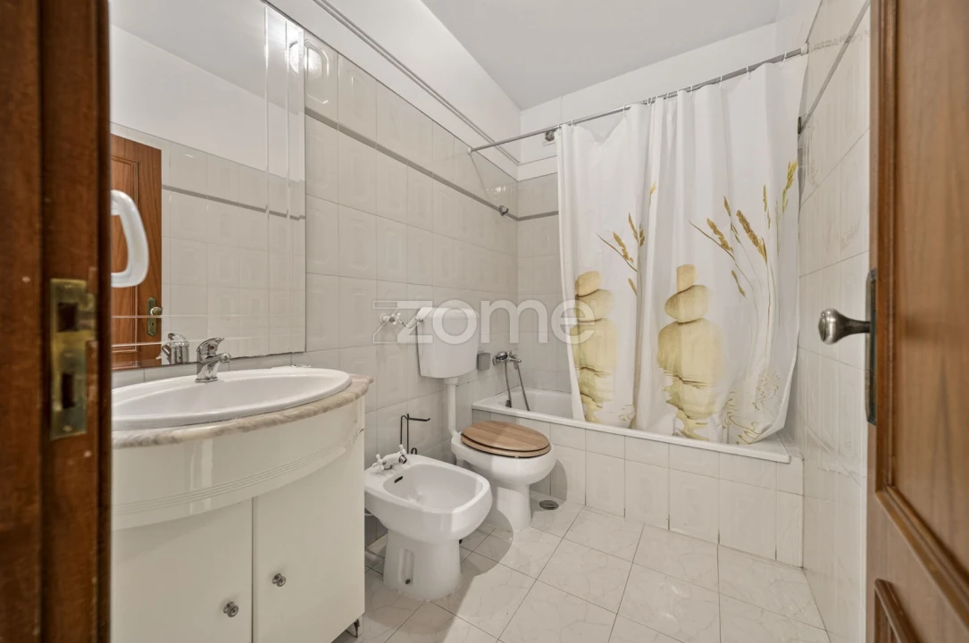 Apartamento T2 para Venda em Algueirão-Mem Martins Foto 5