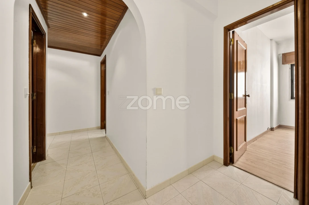 Apartamento T2 para Venda em Algueirão-Mem Martins Foto 7