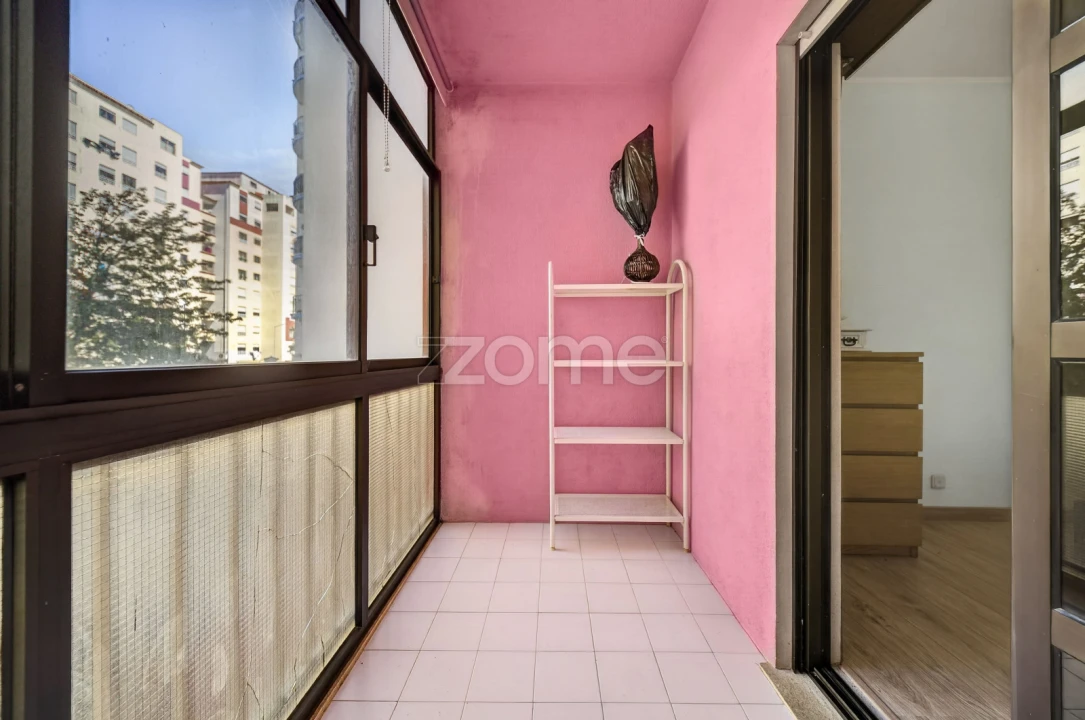 Apartamento T2 para Venda em Algueirão-Mem Martins Foto 15