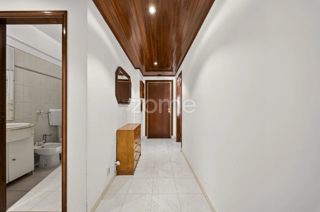 Apartamento T2 para Venda em Algueirão-Mem Martins Foto 17