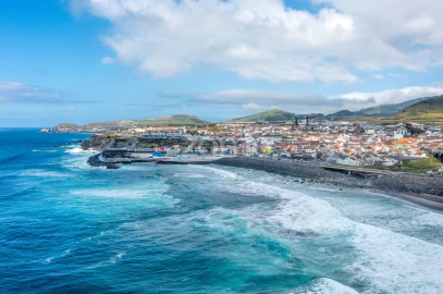 Moradia T4 para Venda em Ribeira Grande (Conceição)