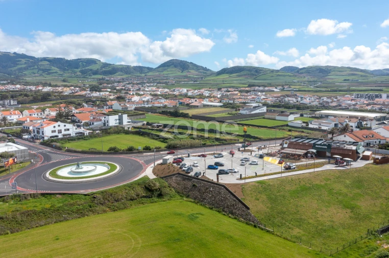 Moradia T4 para Venda em Ribeira Grande (Conceição) Foto 48