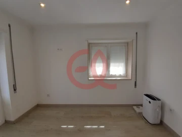 Apartamento T4 para Venda em Vila Praia de Ancora