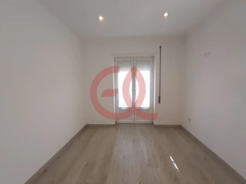 Apartamento T4 para Venda em Vila Praia de Ancora