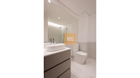 Apartamento T3 para Venda em Aldoar, Foz do Douro e Nevogilde