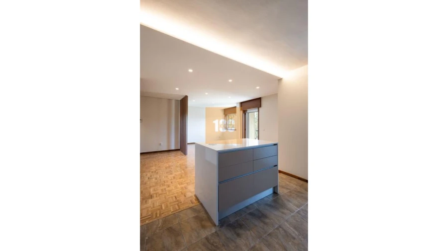 Apartamento T3 para Venda em Aldoar, Foz do Douro e Nevogilde Foto 7