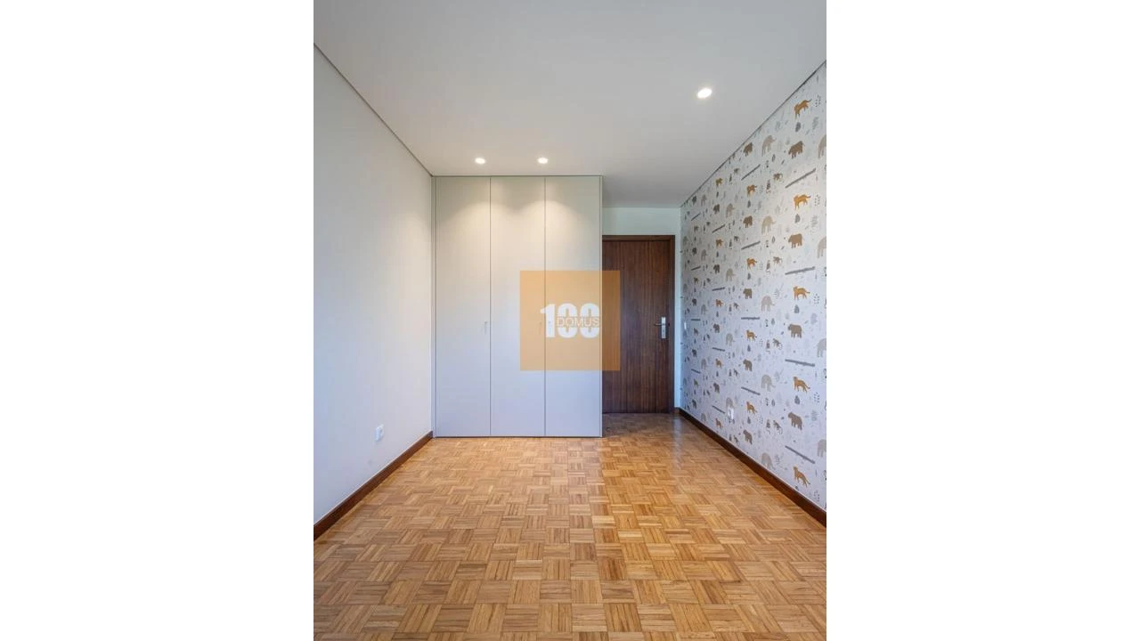 Apartamento T3 para Venda em Aldoar, Foz do Douro e Nevogilde Foto 9