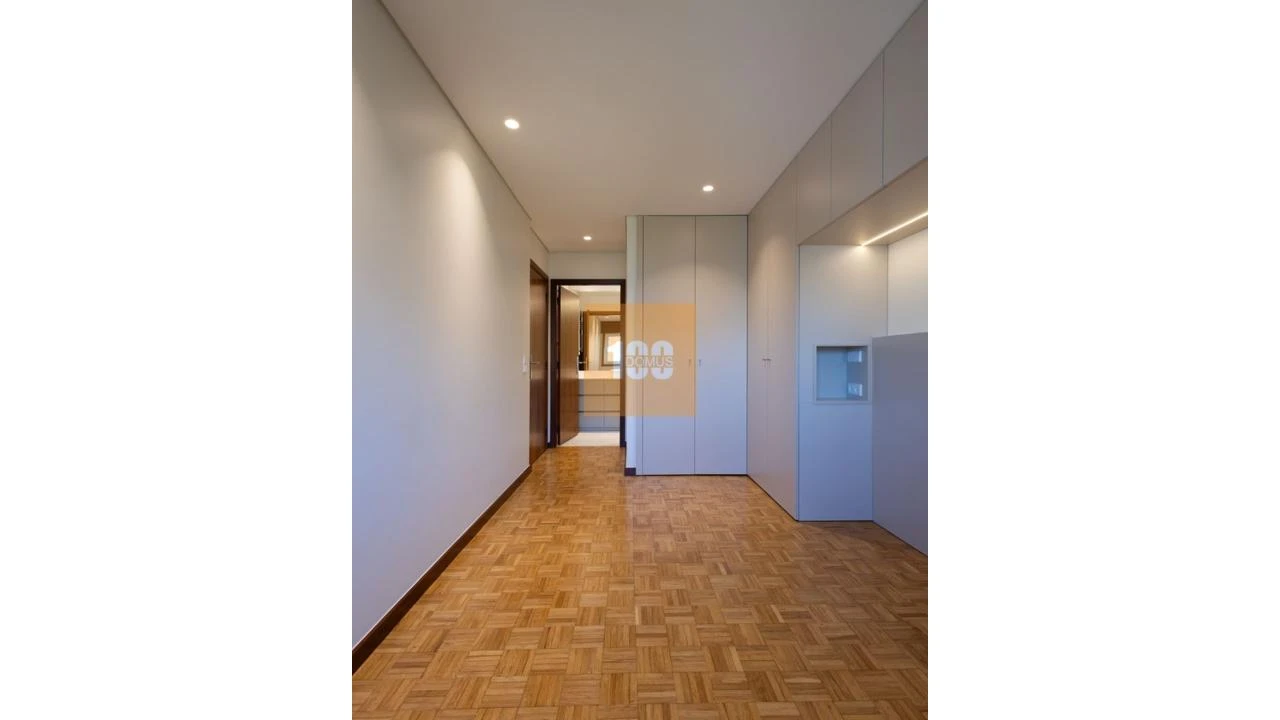 Apartamento T3 para Venda em Aldoar, Foz do Douro e Nevogilde Foto 14