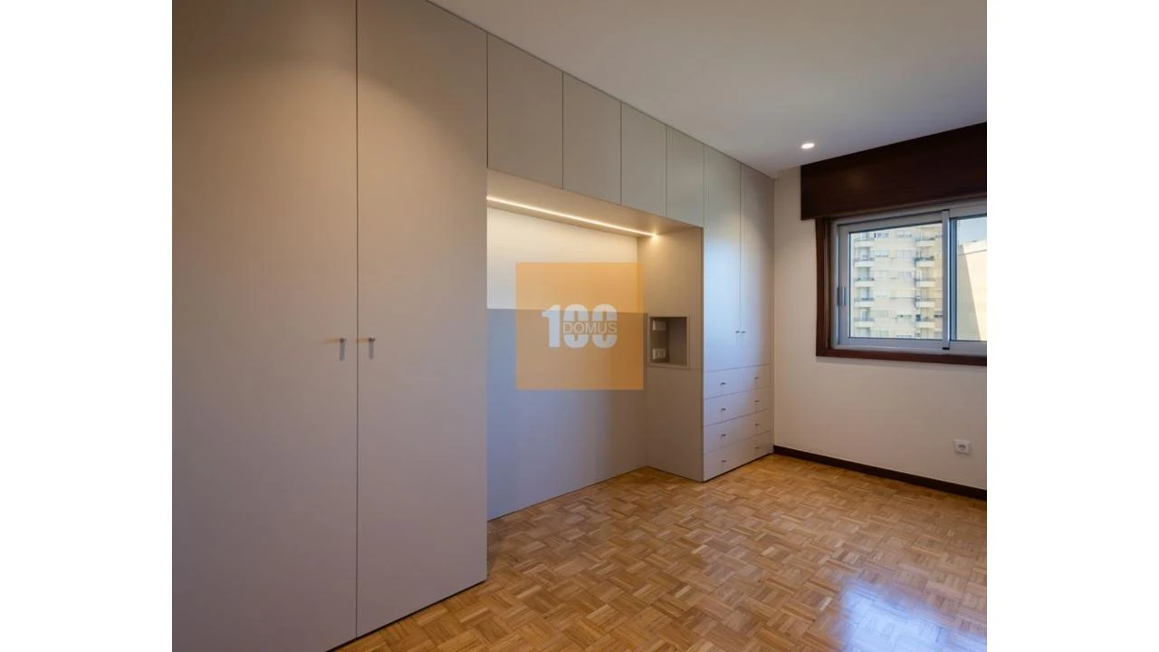 Apartamento T3 para Venda em Aldoar, Foz do Douro e Nevogilde Foto 18