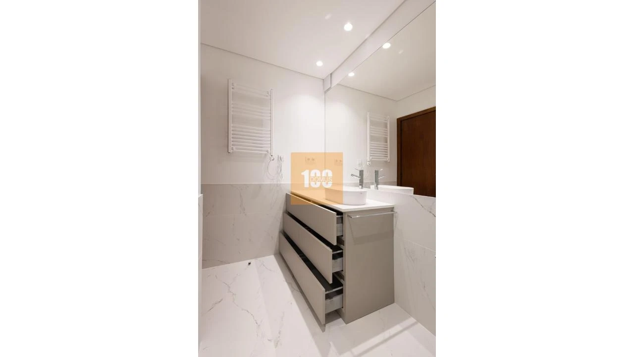 Apartamento T3 para Venda em Aldoar, Foz do Douro e Nevogilde Foto 24