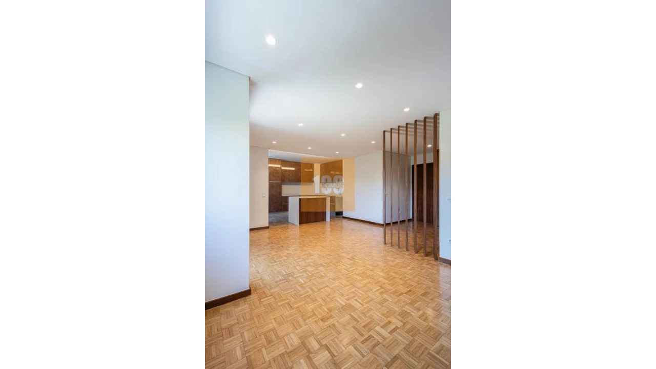 Apartamento T3 para Venda em Aldoar, Foz do Douro e Nevogilde Foto 5