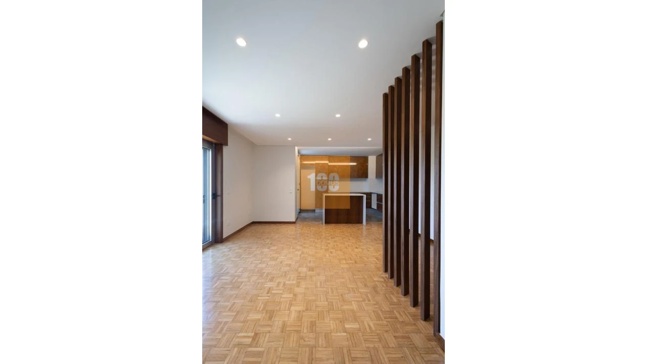 Apartamento T3 para Venda em Aldoar, Foz do Douro e Nevogilde Foto 4