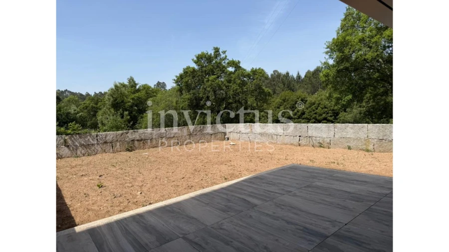 Moradia T3 para Venda em Fânzeres e São Pedro da Cova Foto 17
