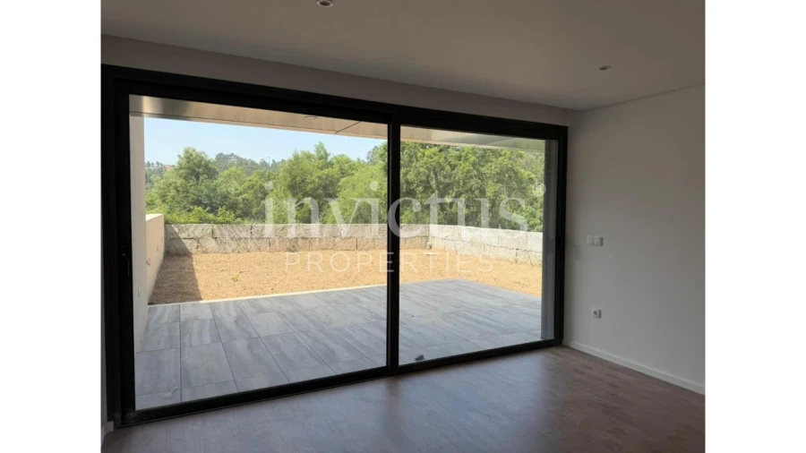 Moradia T3 para Venda em Fânzeres e São Pedro da Cova Foto 16
