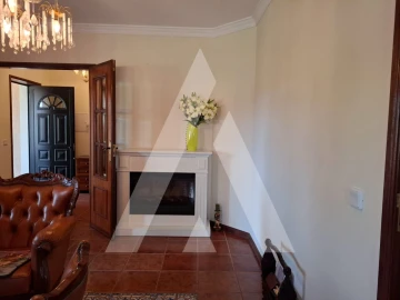 Moradia T3 para Venda em Oiã
