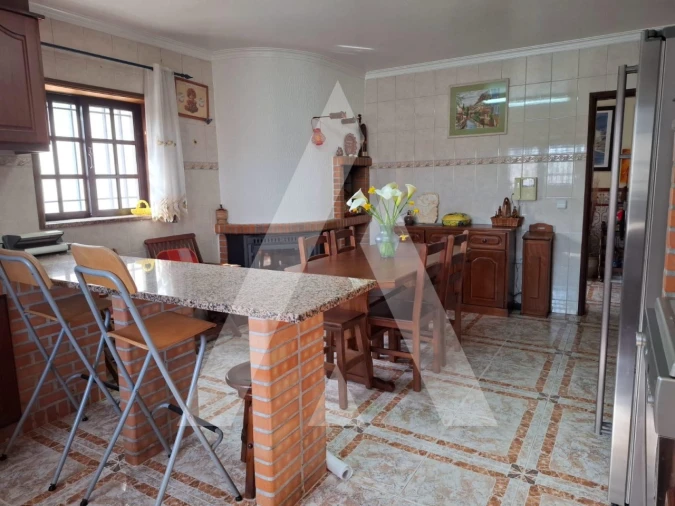 Moradia T3 para Venda em Oiã Foto 22