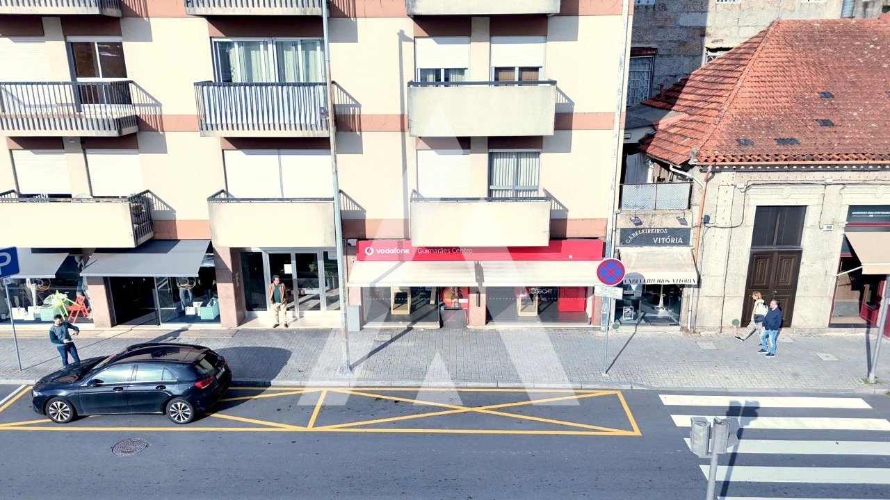 Loja para Arrendamento em Oliveira, São Paio e São Sebastião Foto 6
