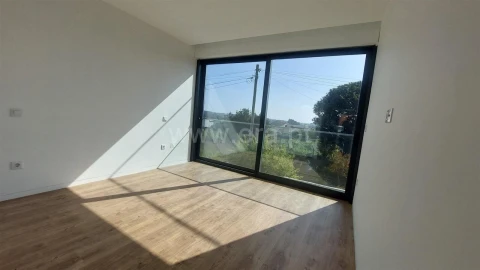 Moradia T3 para Venda em São Felix da Marinha