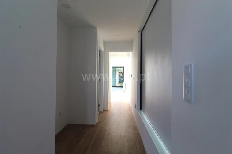 Moradia T3 para Venda em São Felix da Marinha Foto 10
