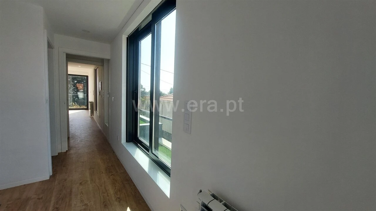 Moradia T3 para Venda em São Felix da Marinha Foto 15