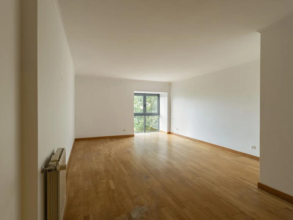 Apartamento T3 para Venda em Campolide Foto 1