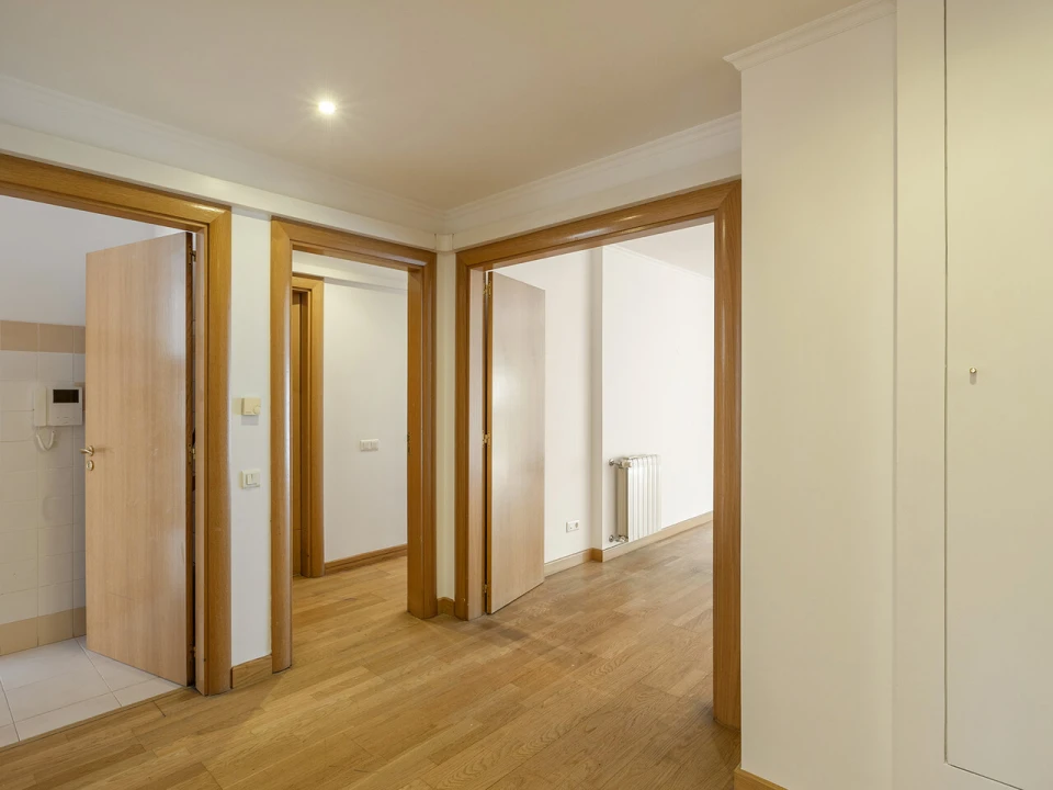 Apartamento T3 para Venda em Campolide Foto 8