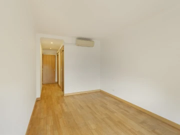 Apartamento T3 para Venda em Campolide